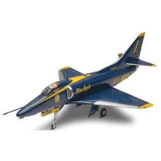 Revell 148 A 4 Skyhawk Blue Angels Model Kit