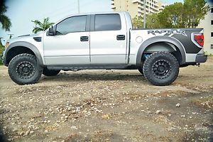 Method Racing 17" Wheels and Nitto Trail Grapplers 35" Tires